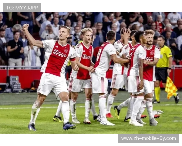 阿贾克斯的辉煌征程与青春风暴如何铸就欧洲足坛永恒传奇