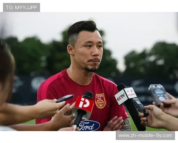 张琳芃用坚韧与激情诠释中国足球精神展现新时代球员榜样力量 张琳芃用坚韧与激情诠释中国足球精神展现新时代球员榜样力量