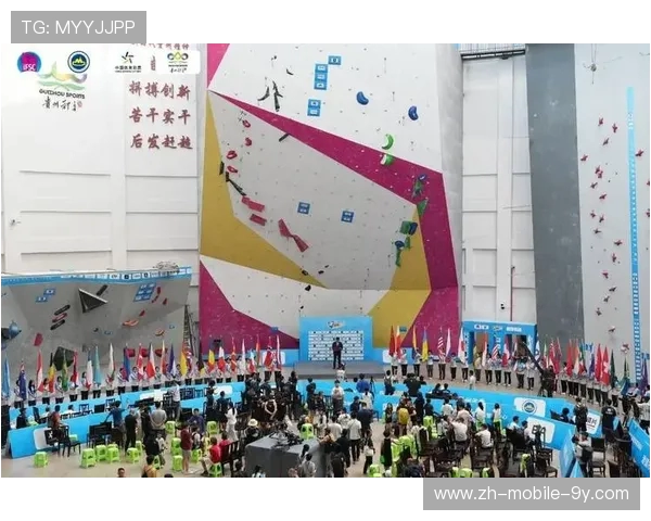 重庆飞盘队的拼搏之路与攀岩联赛的精彩瞬间