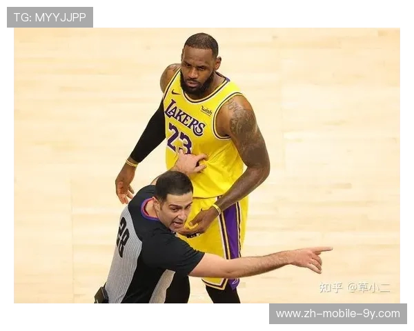 中国蓝队与立陶宛激战正酣比分悬念引发球迷热议