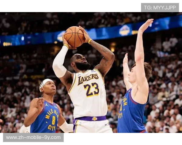 光州FC与大邱FC激战正酣赛场上演精彩对决引发球迷热烈关注 光州FC与大邱FC激战正酣赛场上演精彩对决引发球迷热烈关注