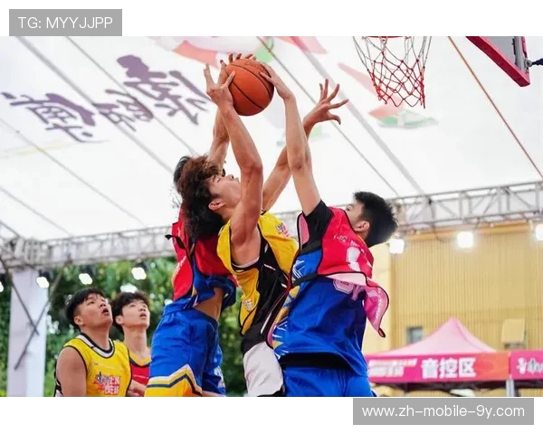 哥伦布机与科罗拉多的激烈对决展现篮球魅力与团队精神